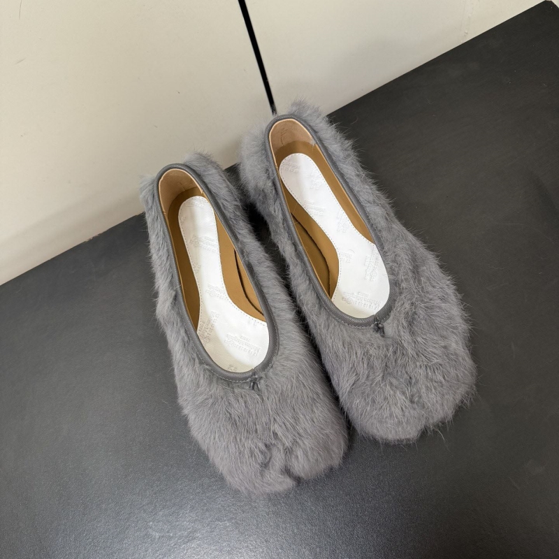 H**mes flat shoes